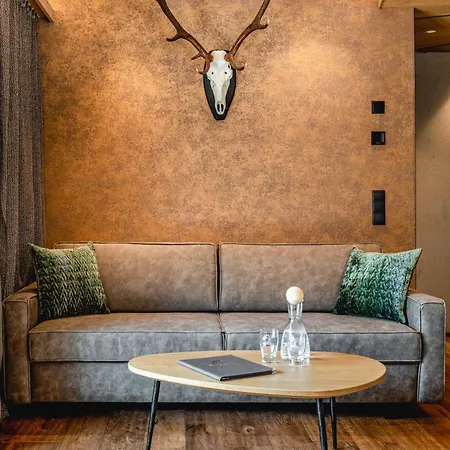 Apartmenthaus Wiesenhof アパートホテル 4*